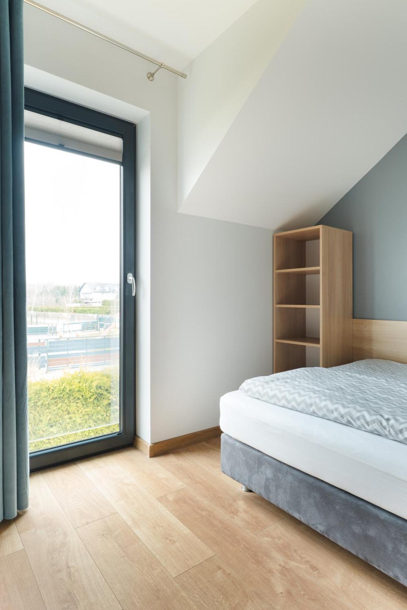 Plaza Apartment *